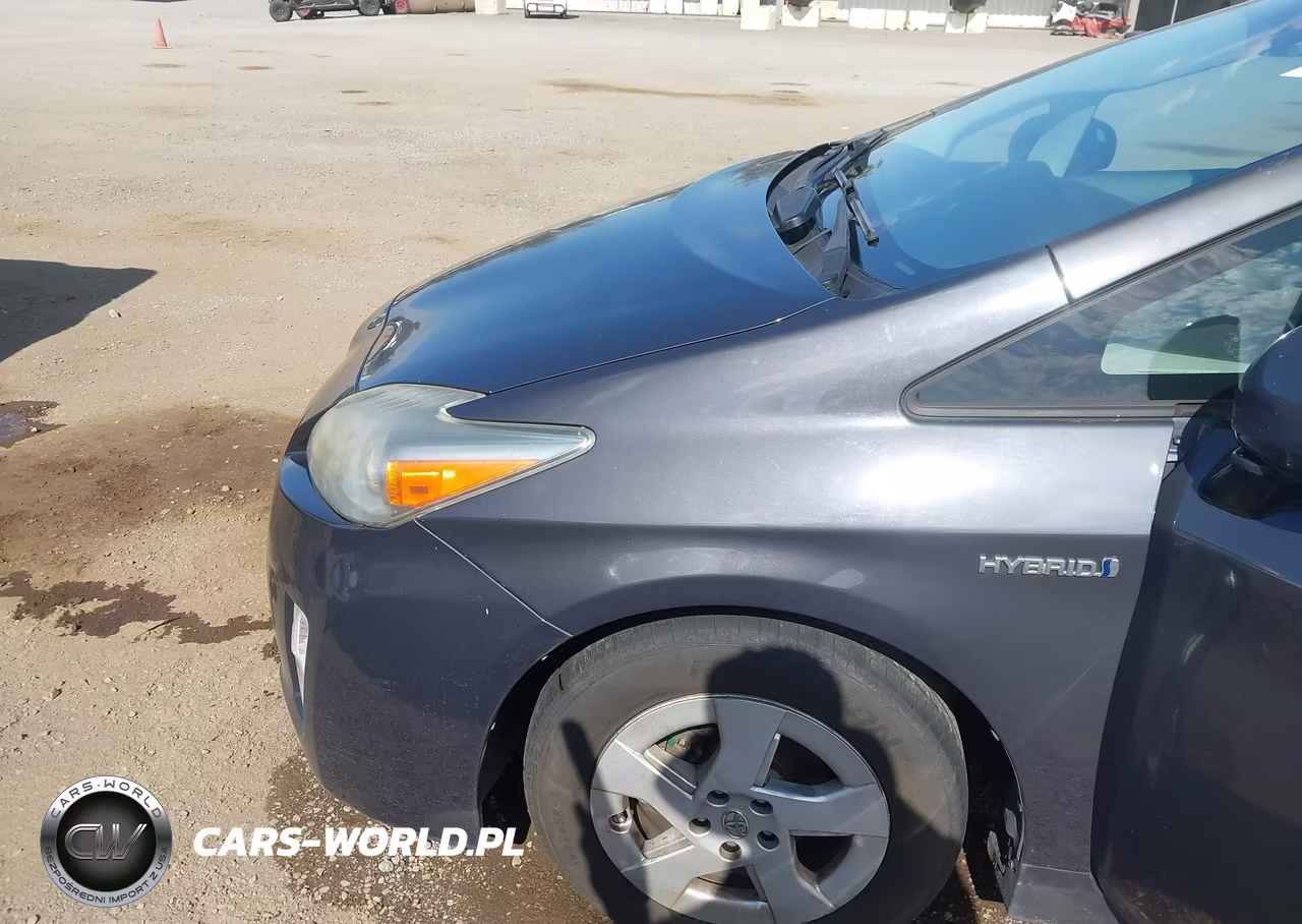 2011 Toyota Prius Two VIN:JTDKN3DUXB0251300 - 6