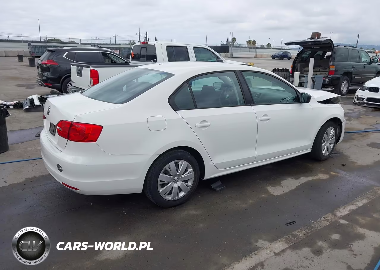 2014 Volkswagen Jetta 2.0L S VIN:3VW2K7AJXEM241746 - 4