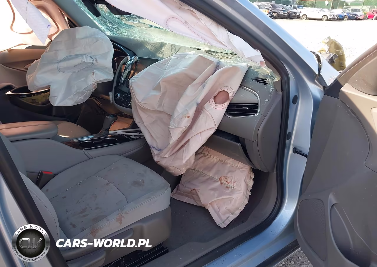 2018 Chevrolet Malibu Hybrid VIN:1G1ZF5SU3JF153482 - 5