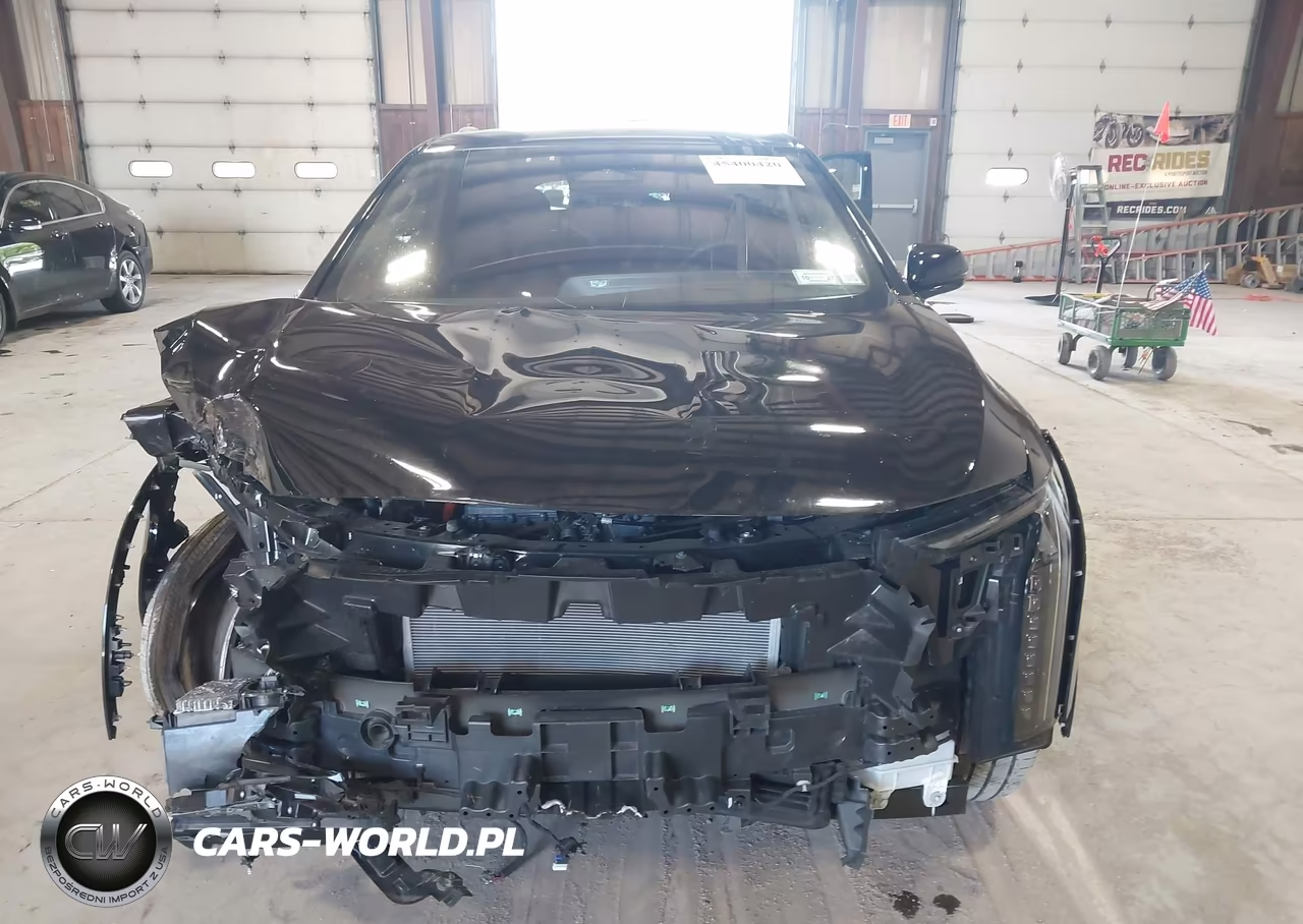 2025 Cadillac Optiq Luxury 2 Awd VIN:3GYK3DMR2SS255125 - 13
