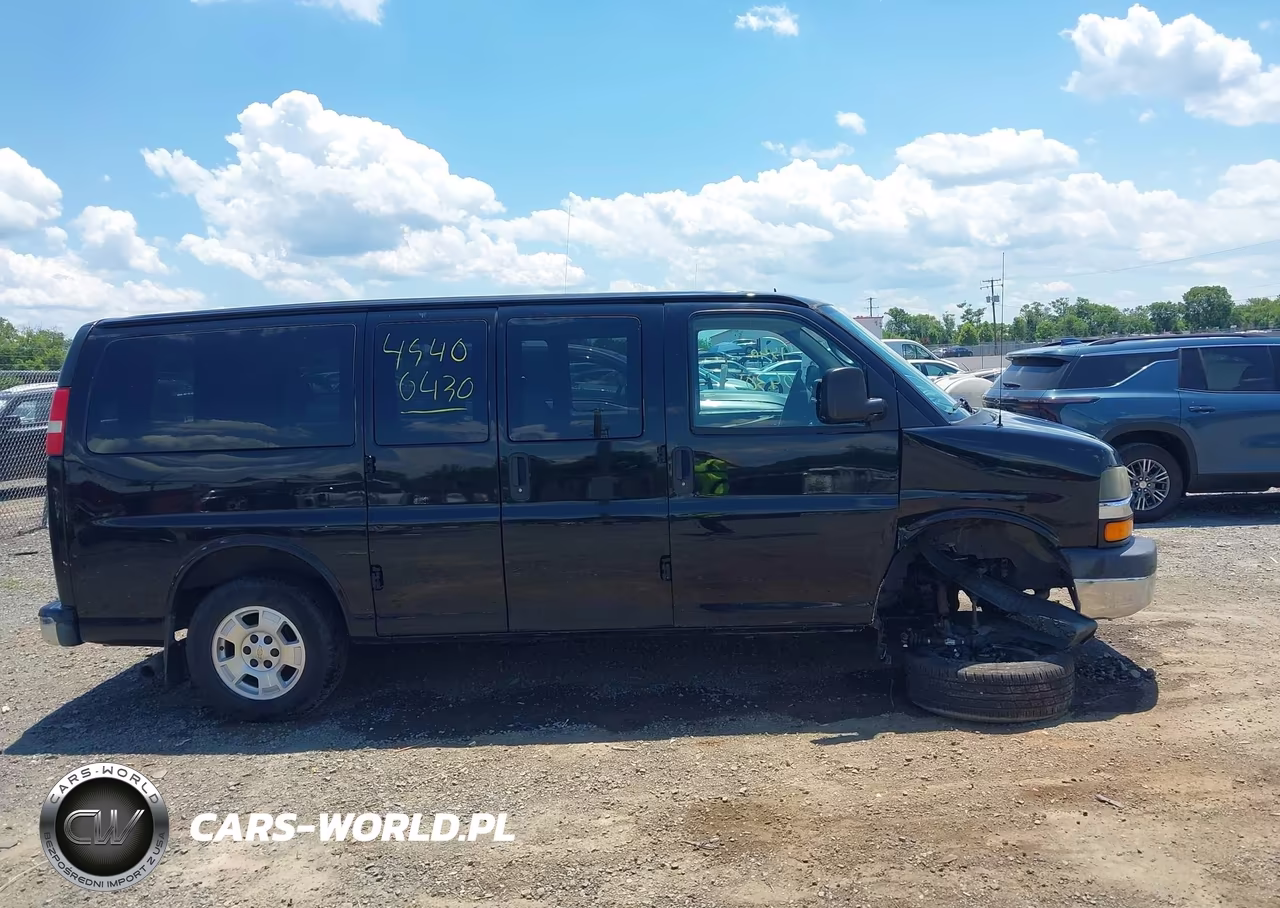 2014 Chevrolet Express 1500 Lt VIN:1GNSHCF47E1194418 - 13