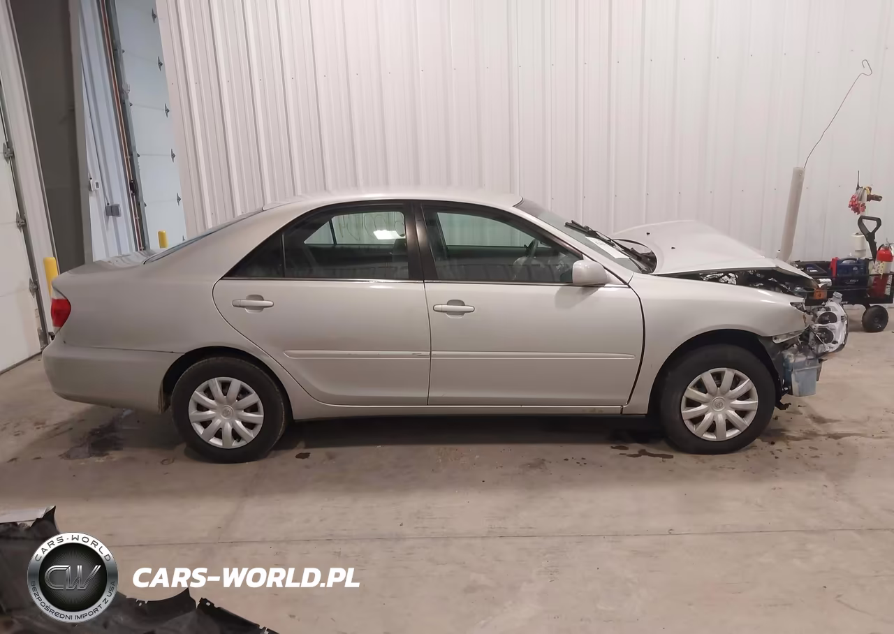 2005 Toyota Camry Le VIN:4T1BE32K05U018844 - 14