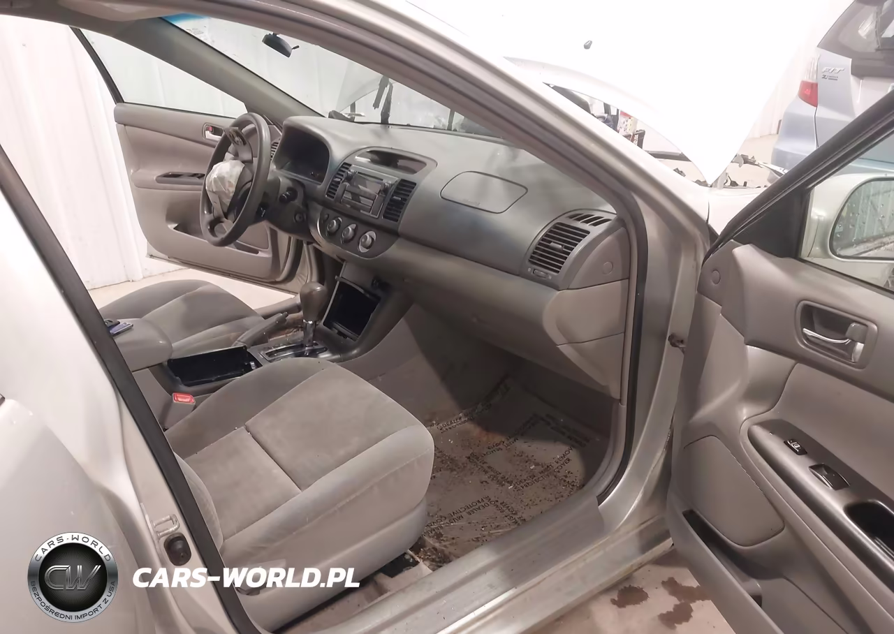 2005 Toyota Camry Le VIN:4T1BE32K05U018844 - 5