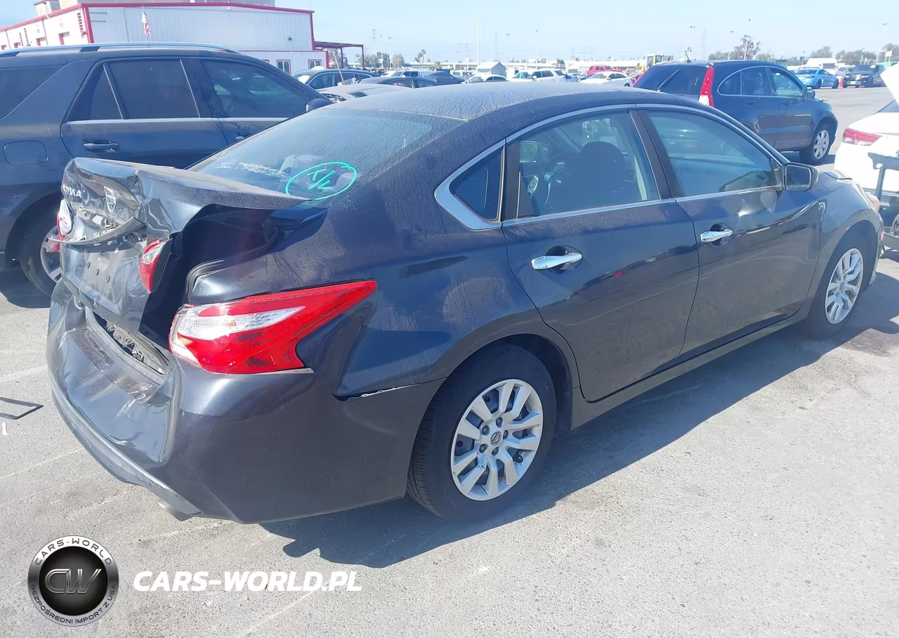 2017 Nissan Altima 2.5 S VIN:1N4AL3AP4HC473005 - 4