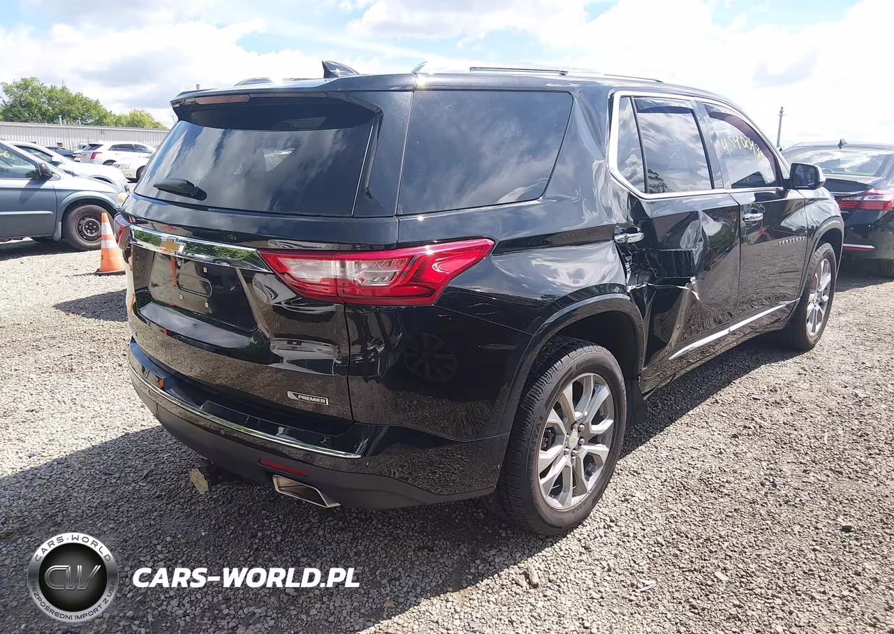 2018 Chevrolet Traverse Premier VIN:1GNERKKW2JJ284372 - 4