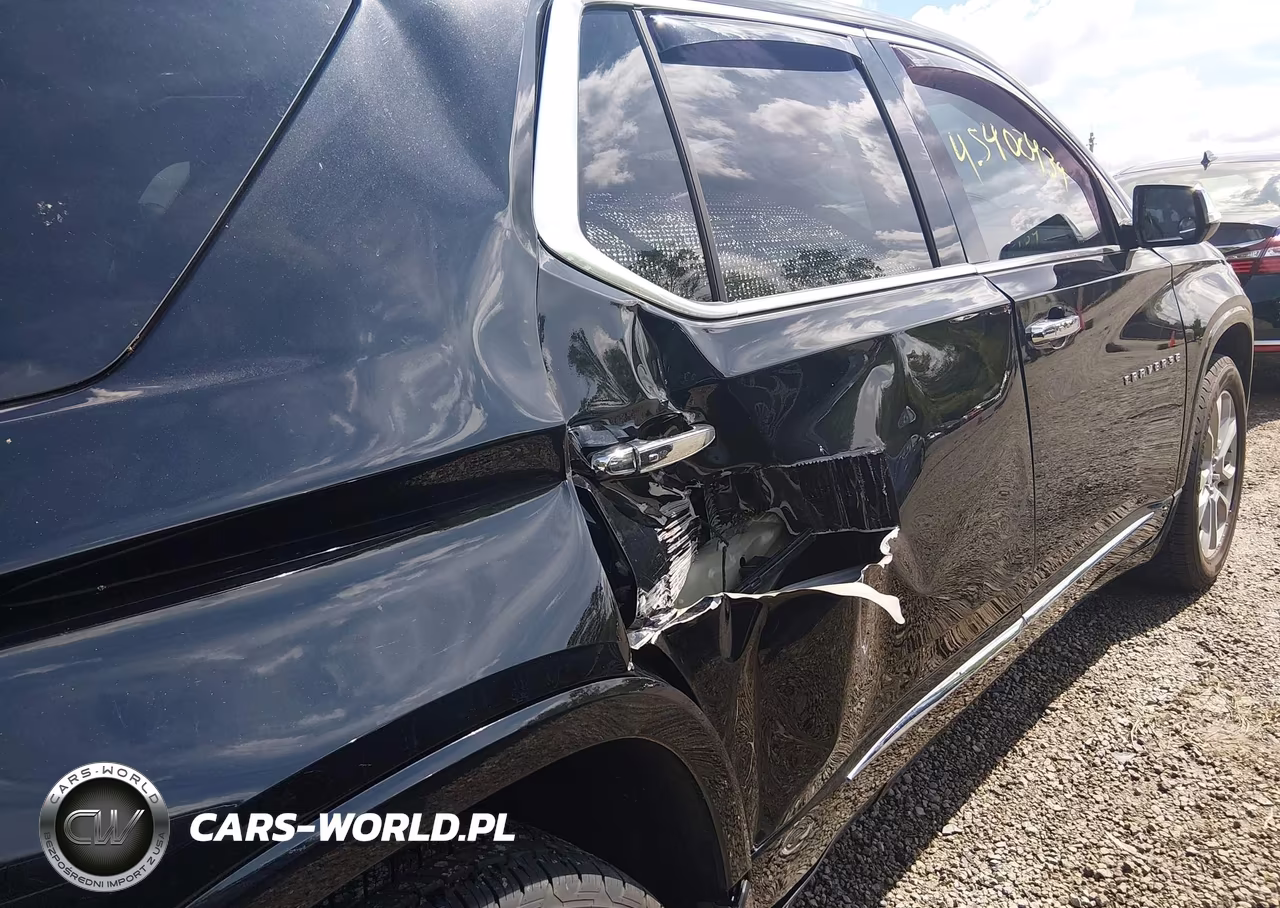 2018 Chevrolet Traverse Premier VIN:1GNERKKW2JJ284372 - 6