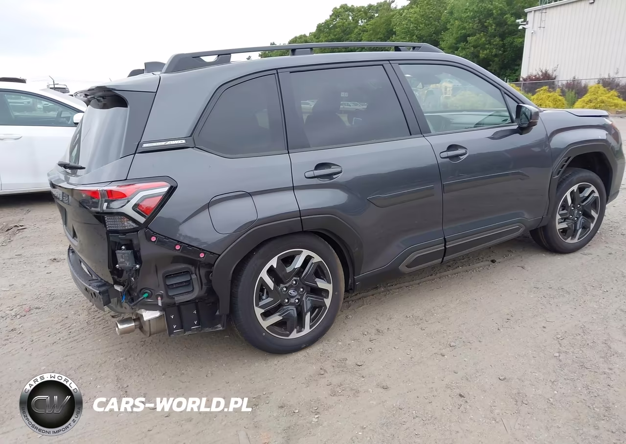 2025 Subaru Forester Limited VIN:JF2SLDRC8SH617933 - 4