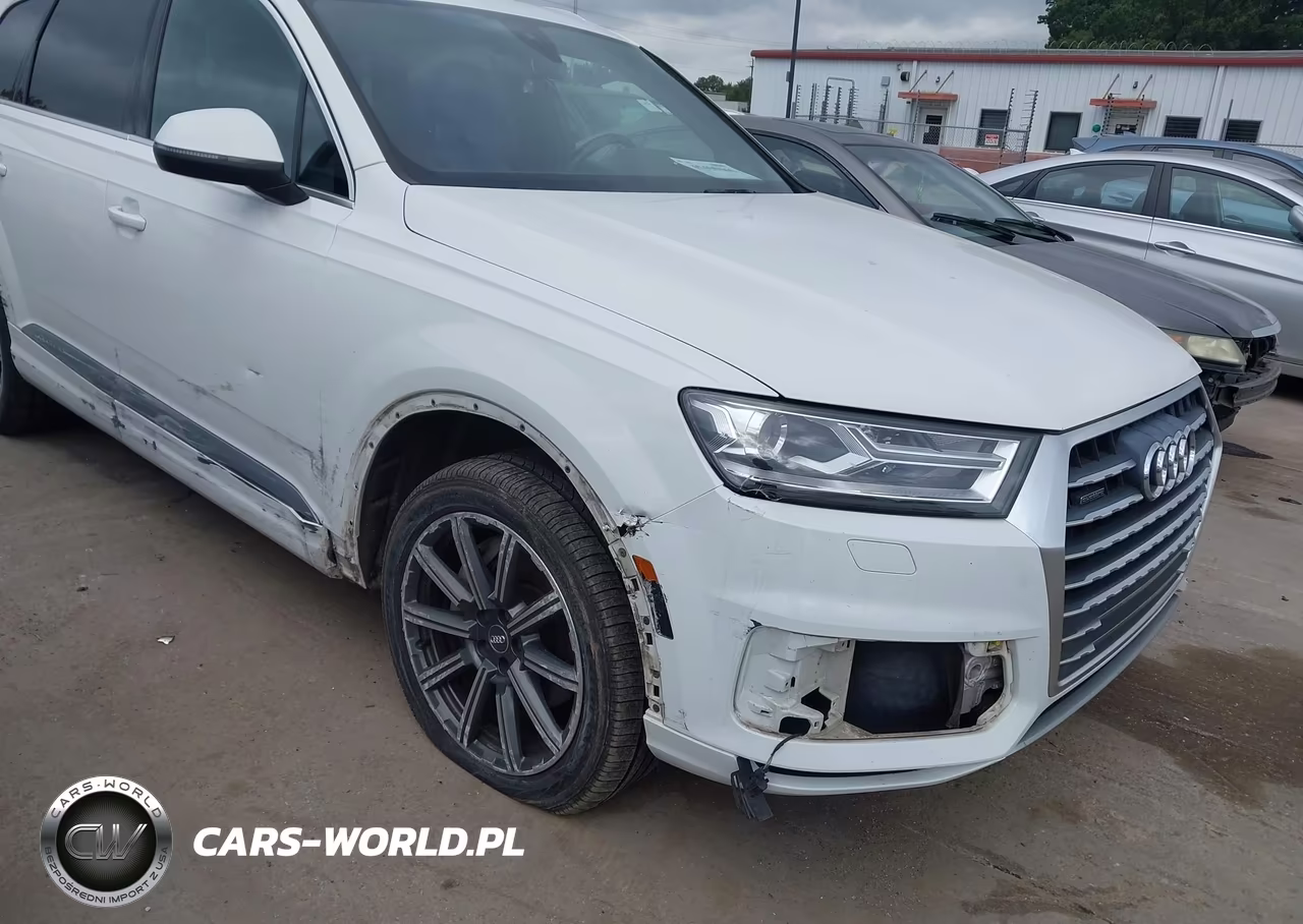 2017 Audi Q7 3.0T Premium VIN:WA1LAAF71HD016260 - 6