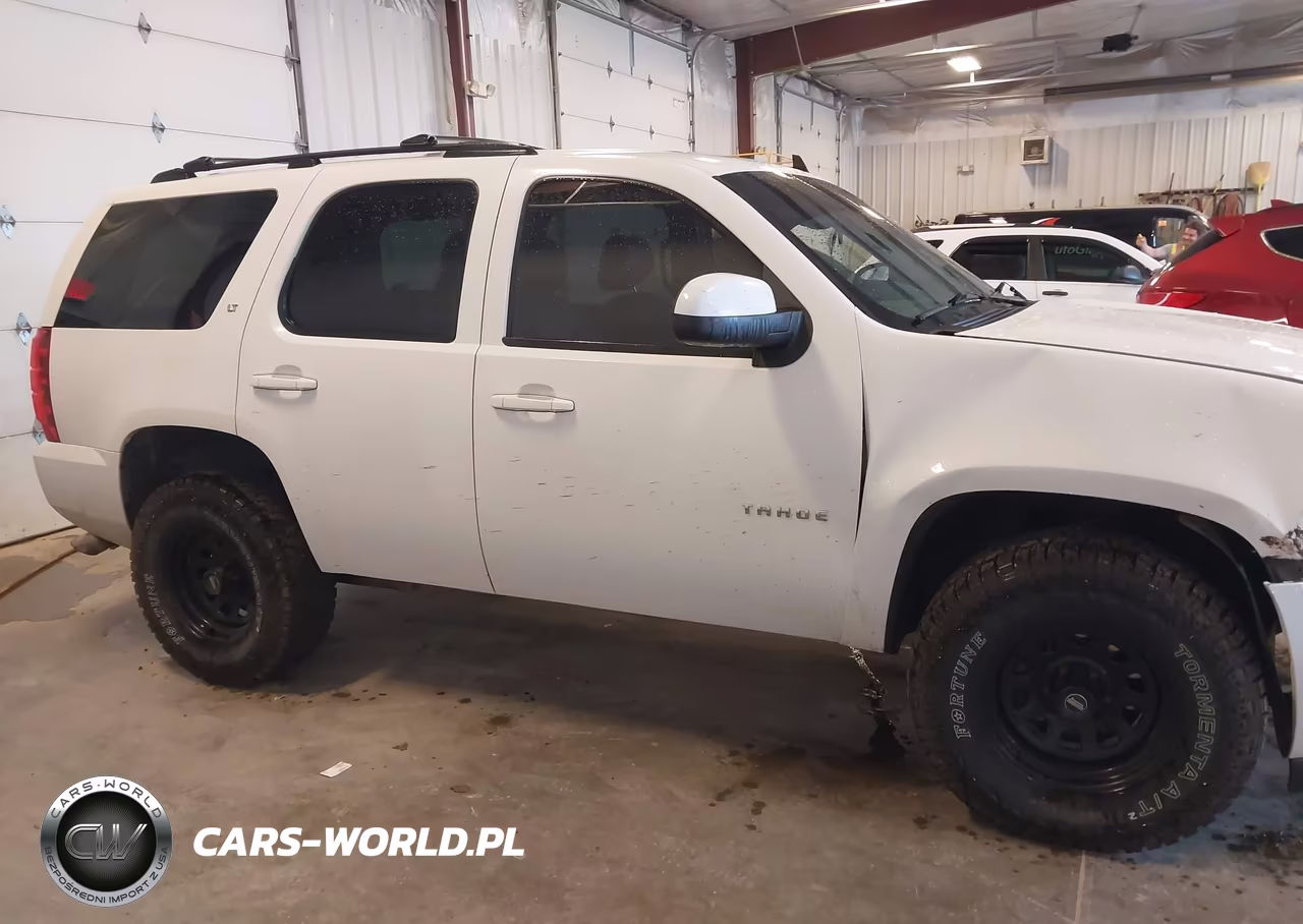 2011 Chevrolet Tahoe Lt VIN:1GNSKBE00BR360365 - 13