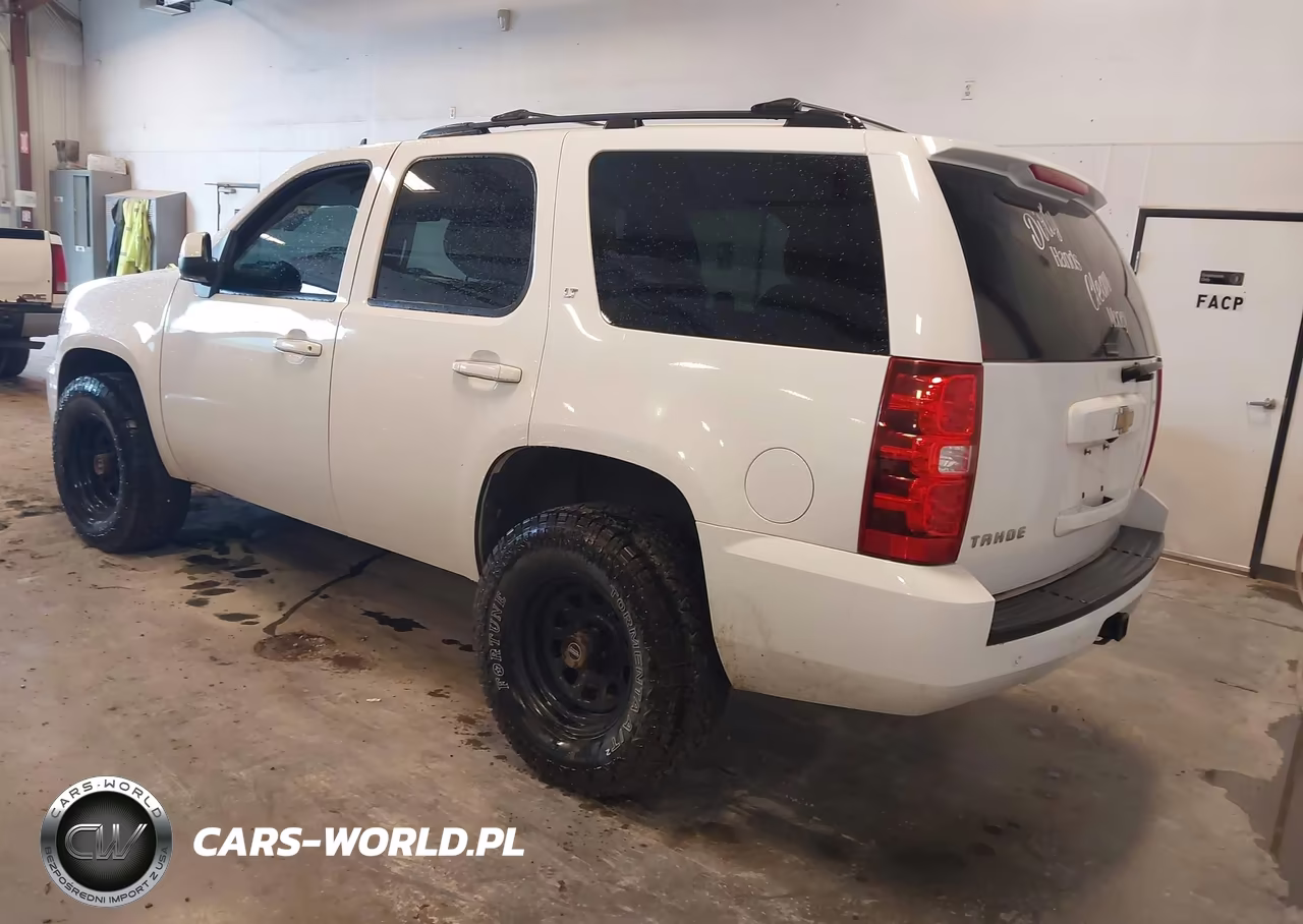2011 Chevrolet Tahoe Lt VIN:1GNSKBE00BR360365 - 3