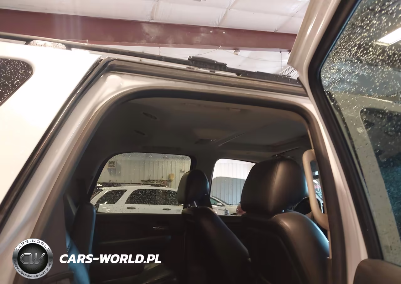 2011 Chevrolet Tahoe Lt VIN:1GNSKBE00BR360365 - 8