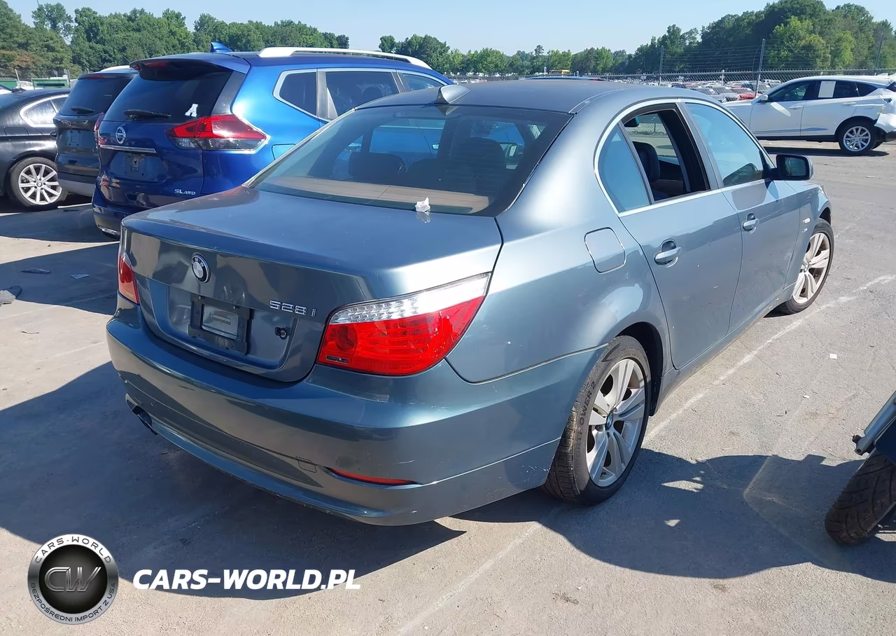 2009 BMW 528I xDrive VIN:WBANV13529C153993 - 4