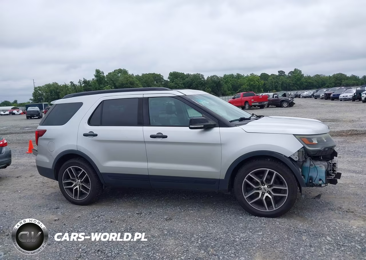 2016 Ford Explorer Sport VIN:1FM5K8GT2GGD09139 - 13