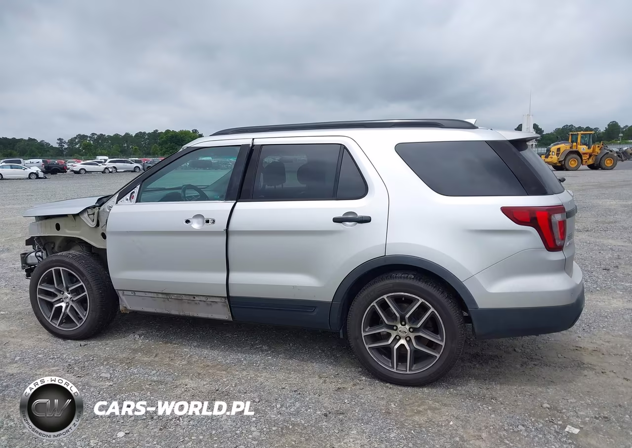 2016 Ford Explorer Sport VIN:1FM5K8GT2GGD09139 - 14