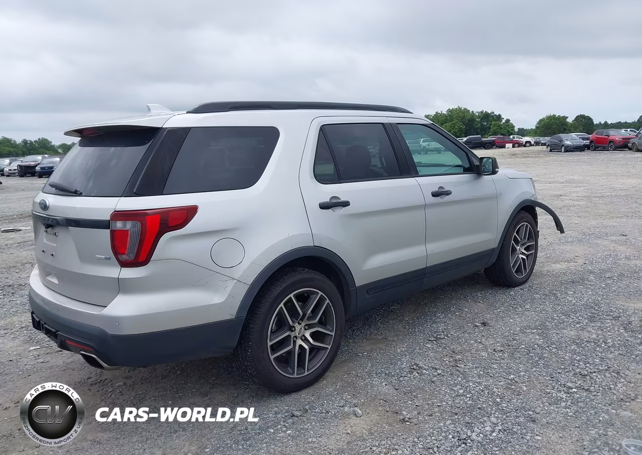 2016 Ford Explorer Sport VIN:1FM5K8GT2GGD09139 - 4