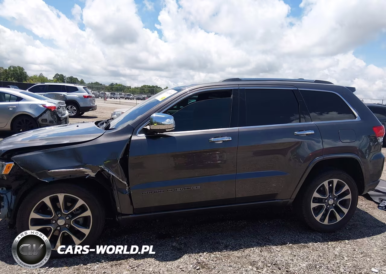 2017 Jeep Grand Cherokee Overland 4X2 VIN:1C4RJECG9HC903347 - 14