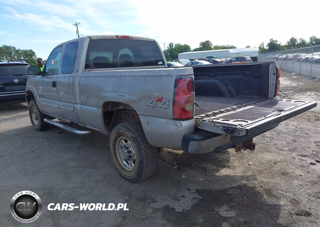 2005 Chevrolet Silverado 2500Hd Ls VIN:1GCHK29U15E217694 - 3