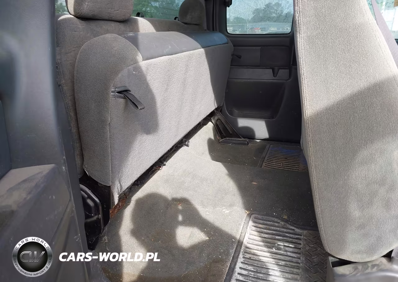 2005 Chevrolet Silverado 2500Hd Ls VIN:1GCHK29U15E217694 - 8
