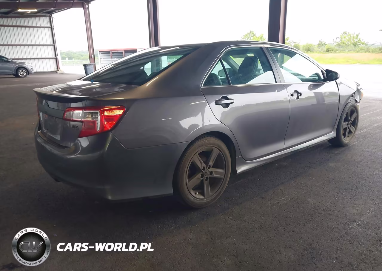 2014 Toyota Camry Se VIN:4T1BF1FK8EU318188 - 4