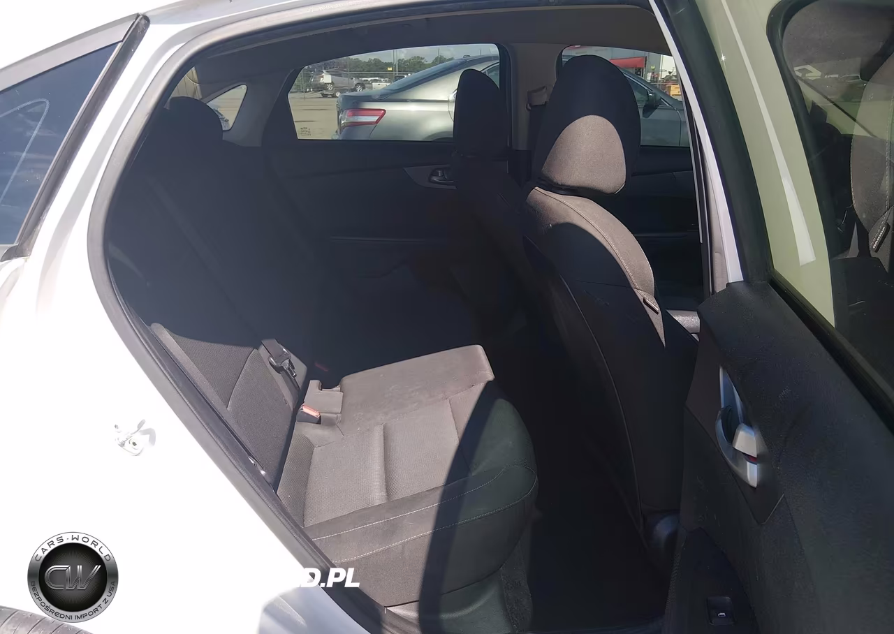 2019 Kia Forte Lxs VIN:3KPF24AD0KE013418 - 8