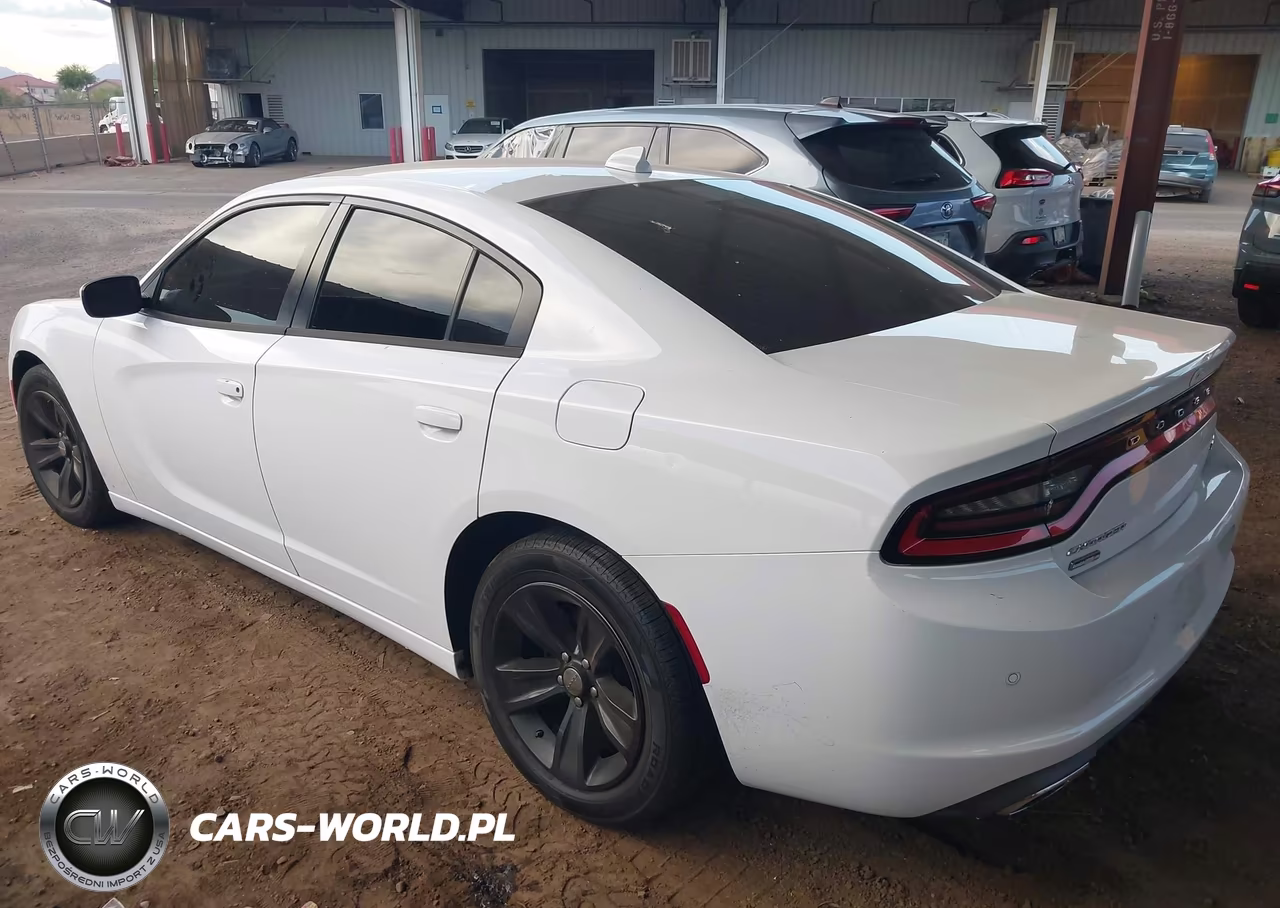 2018 Dodge Charger Sxt Plus Rwd VIN:2C3CDXHG2JH125434 - 3