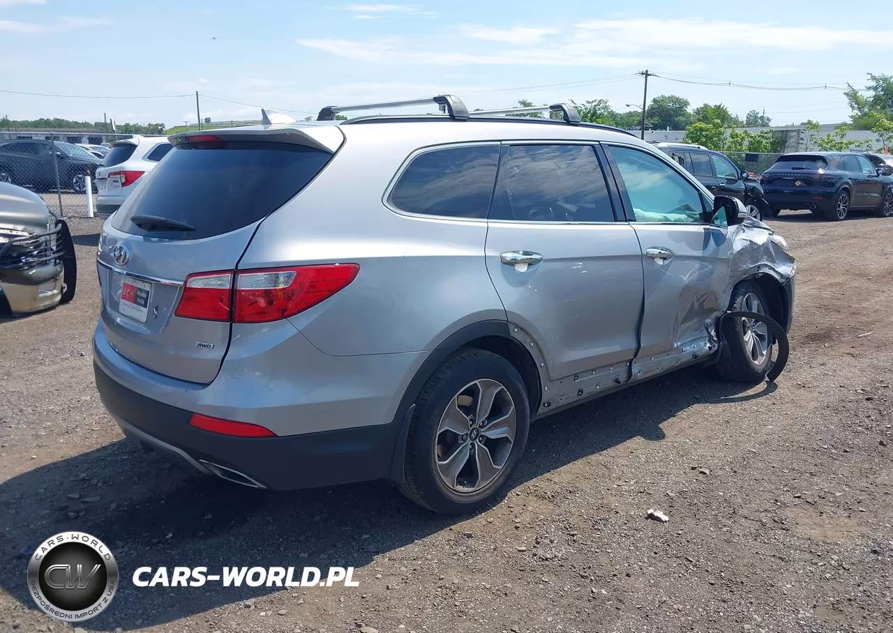 2014 Hyundai Santa Fe Gls VIN:KM8SNDHF0EU070894 - 4