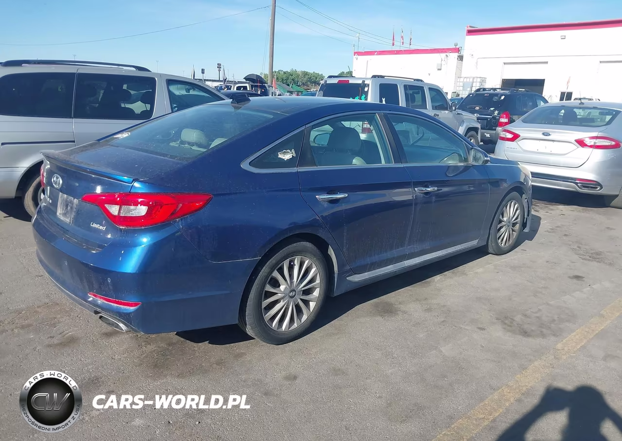 2015 Hyundai Sonata Limited VIN:5NPE34AF1FH105780 - 4