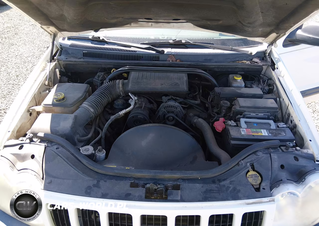 2005 Jeep Grand Cherokee Laredo VIN:1J4GR48K95C710287 - 10