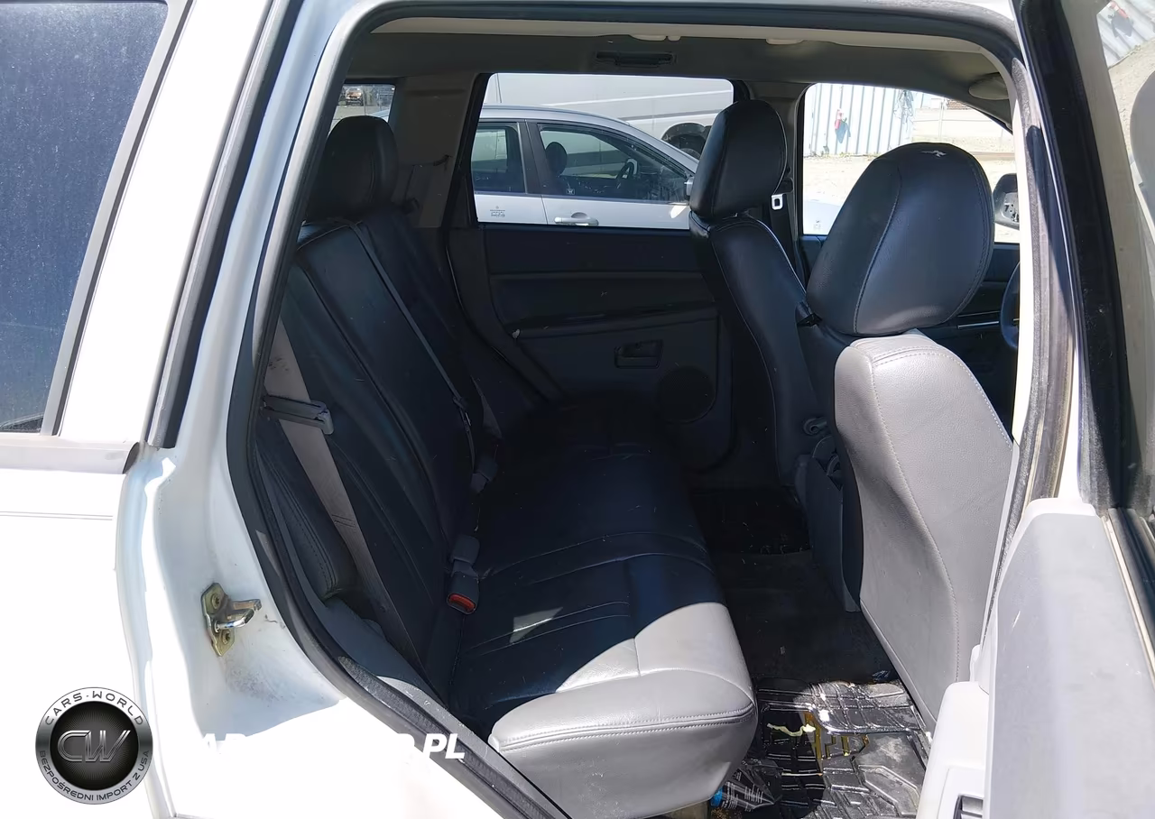 2005 Jeep Grand Cherokee Laredo VIN:1J4GR48K95C710287 - 8