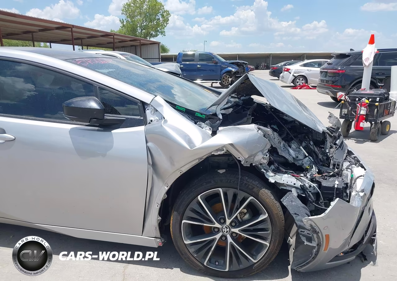2024 Toyota Prius Limited VIN:JTDACAAU9R3044464 - 6
