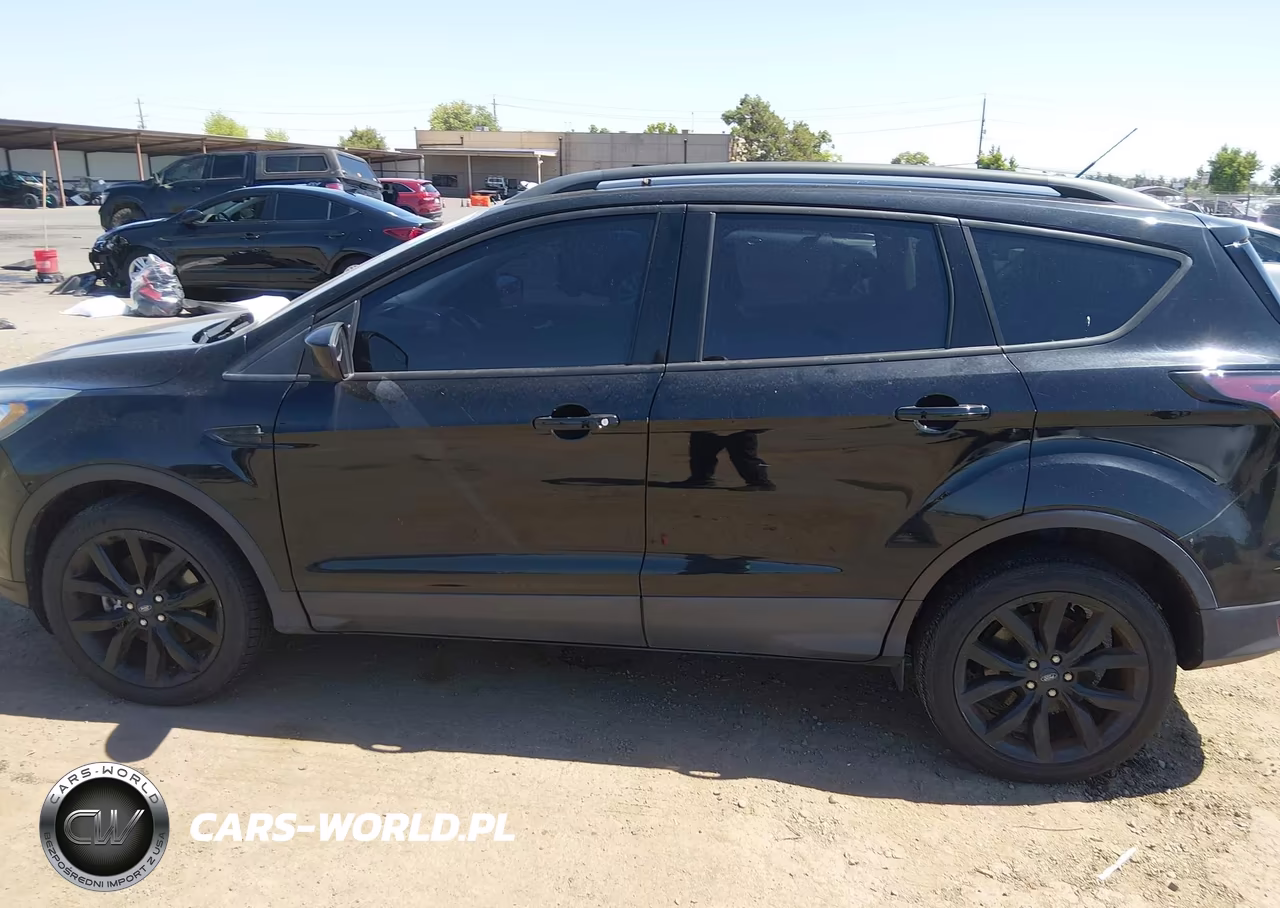 2018 Ford Escape Se VIN:1FMCU9GDXJUB73870 - 14