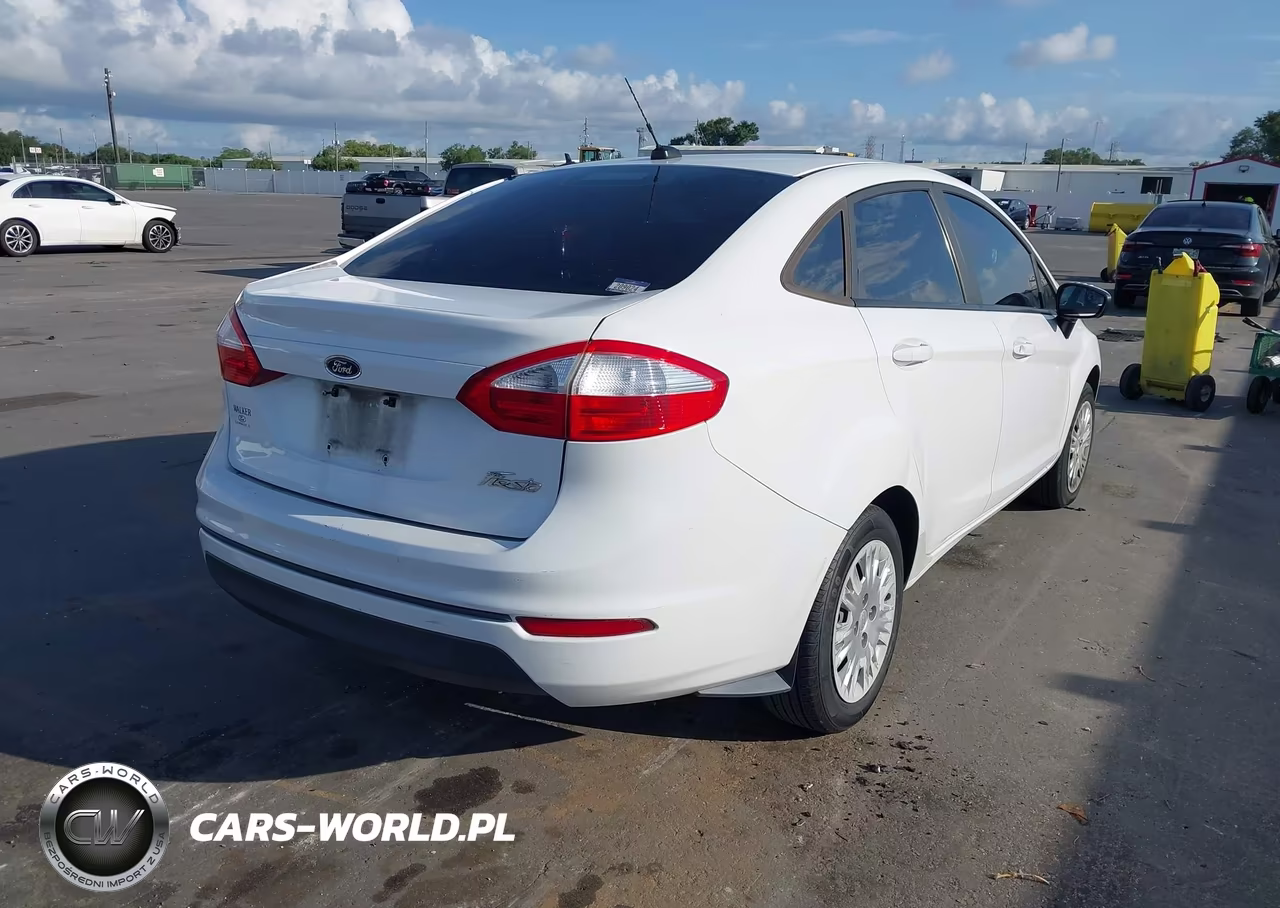2015 Ford Fiesta S VIN:3FADP4AJ7FM210652 - 4