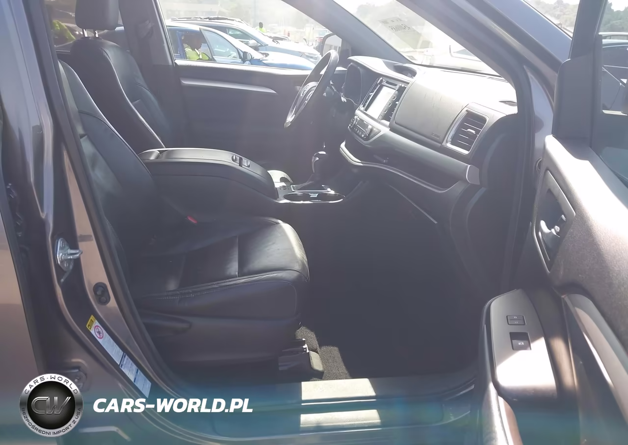 2014 Toyota Highlander Xle V6 VIN:5TDJKRFH3ES020327 - 5