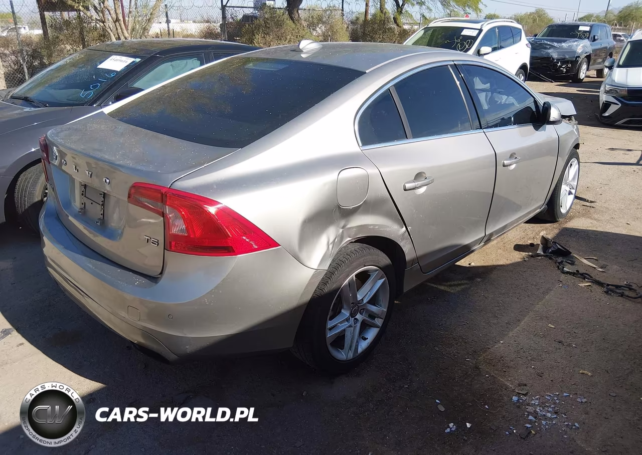 2015 Volvo S60 T5 Premier VIN:YV140MFK3F2335746 - 4