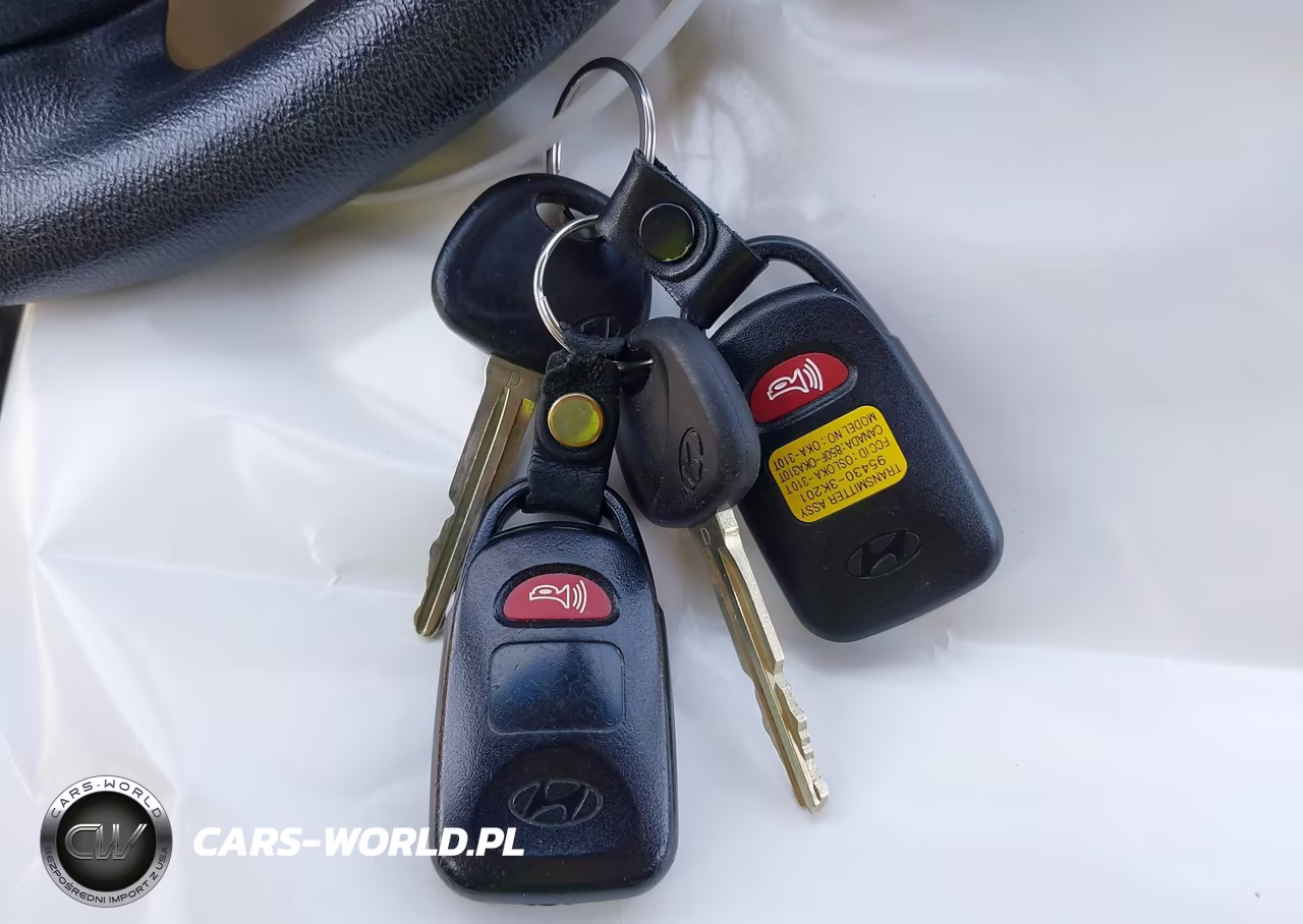 2008 Hyundai Elantra Gls-Se VIN:KMHDU46D48U557341 - 11