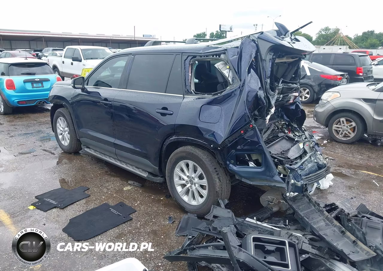 2025 Toyota Grand Highlander Xle VIN:5TDAAAA58SS035449 - 3