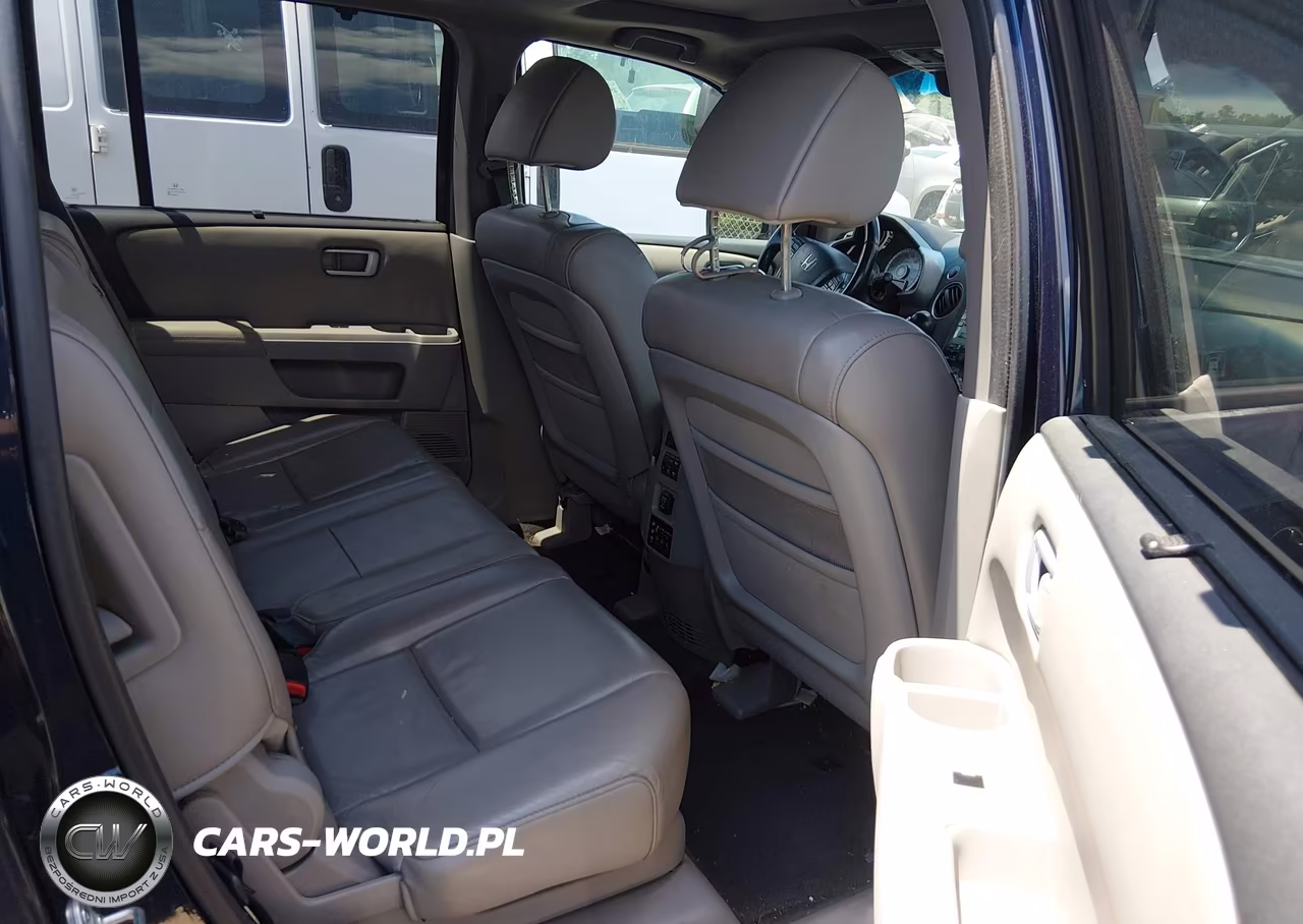 2011 Honda Pilot Touring VIN:5FNYF3H96BB043977 - 8