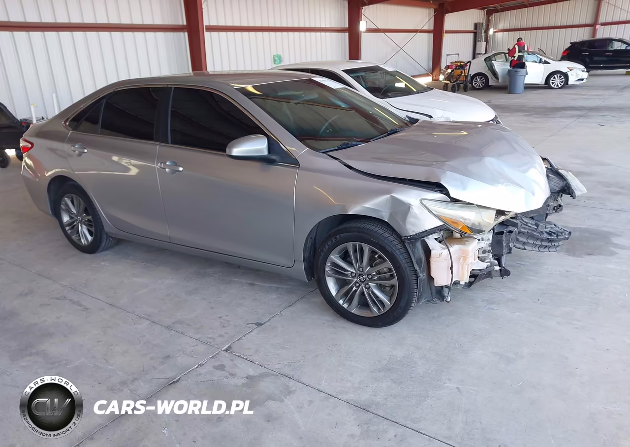 2016 Toyota Camry Se – zdjęcie 1 z 18