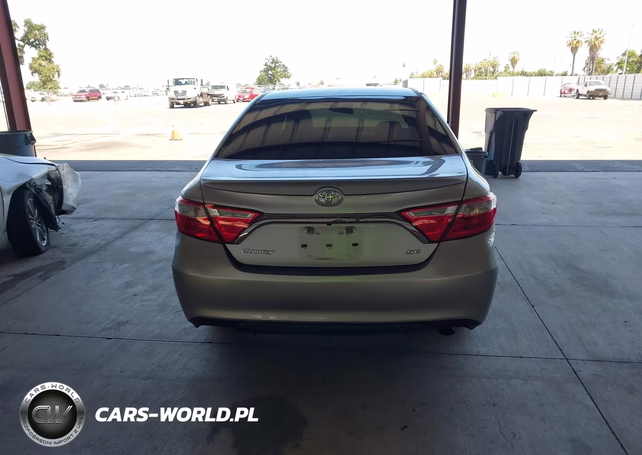 2016 Toyota Camry Se VIN:4T1BF1FK2GU231180 - 17