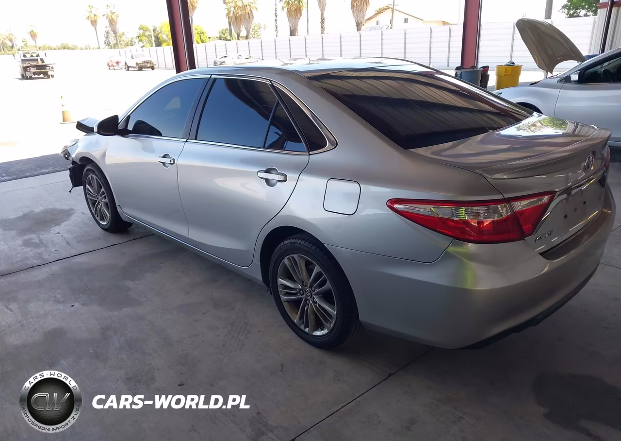 2016 Toyota Camry Se VIN:4T1BF1FK2GU231180 - 3