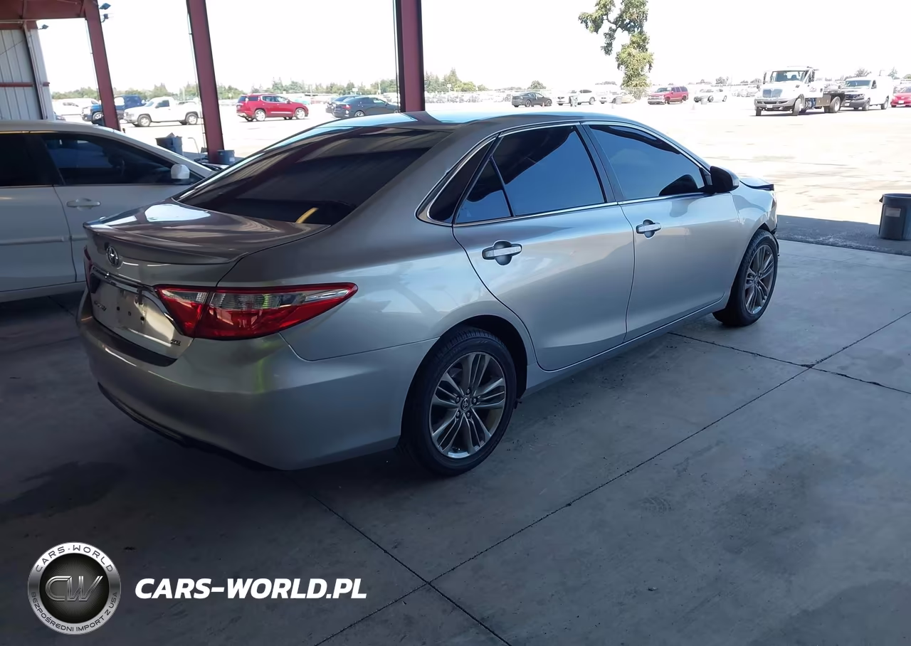 2016 Toyota Camry Se VIN:4T1BF1FK2GU231180 - 4