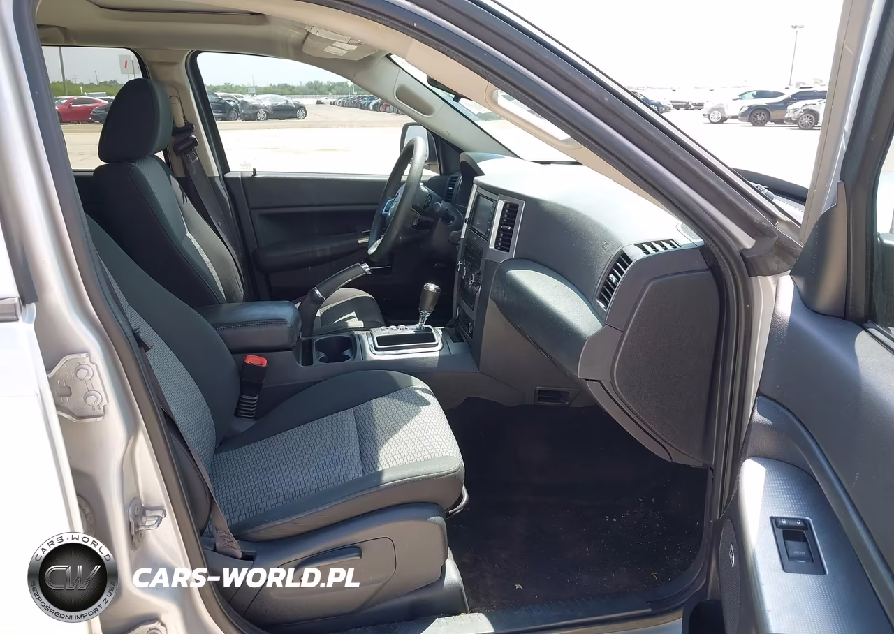 2009 Jeep Grand Cherokee Laredo VIN:1J8GS48K19C554870 - 5