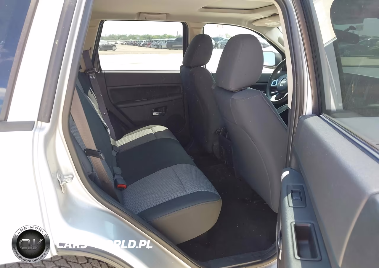 2009 Jeep Grand Cherokee Laredo VIN:1J8GS48K19C554870 - 8