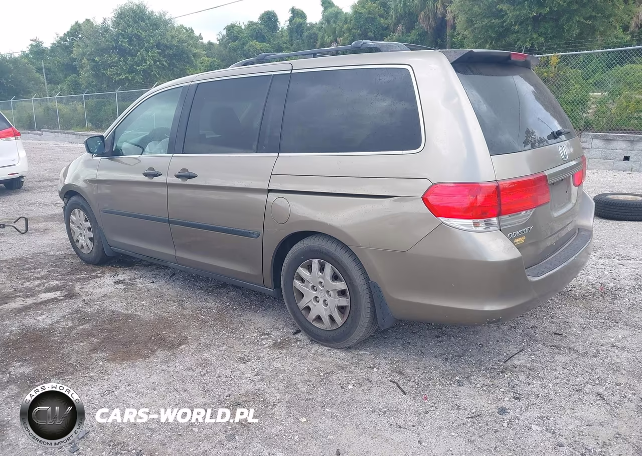 2010 Honda Odyssey Lx VIN:5FNRL3H24AB042552 - 3
