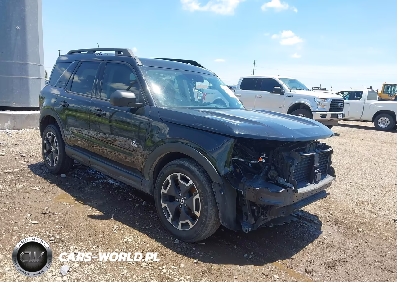 2023 Ford Bronco Sport Outer Banks – zdjęcie 1 z 17