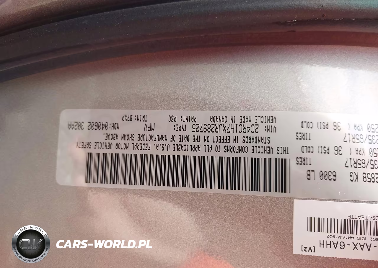 2018 Chrysler Pacifica Hybrid Touring Plus VIN:2C4RC1H7XJR289725 - 9
