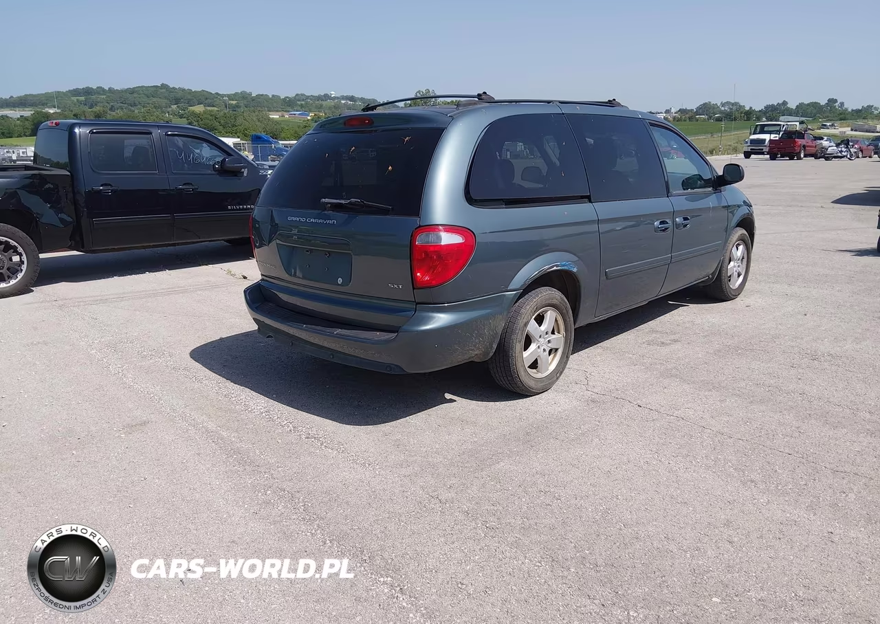 2005 Dodge Caravan Sxt VIN:2D4GP44L75R129696 - 4
