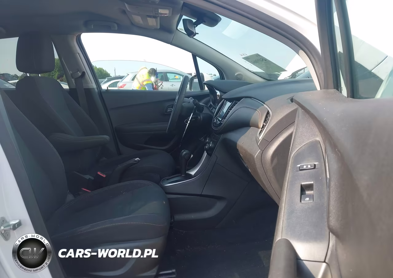 2020 Chevrolet Trax Fwd Ls VIN:3GNCJKSB7LL320029 - 5