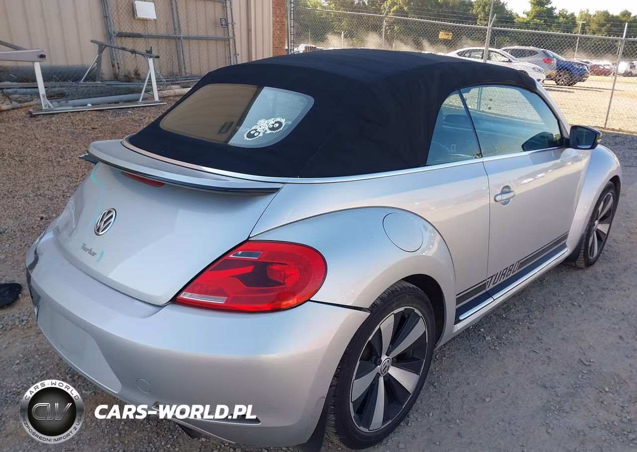 2013 Volkswagen Beetle 2.0T VIN:3VW7A7AT8DM803314 - 4