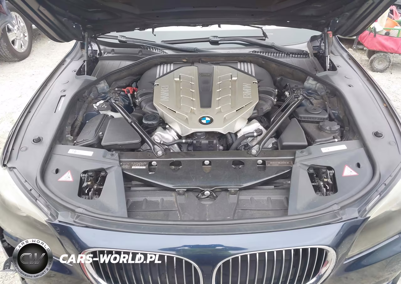 2009 BMW 750Li VIN:WBAKB83529CY59026 - 10